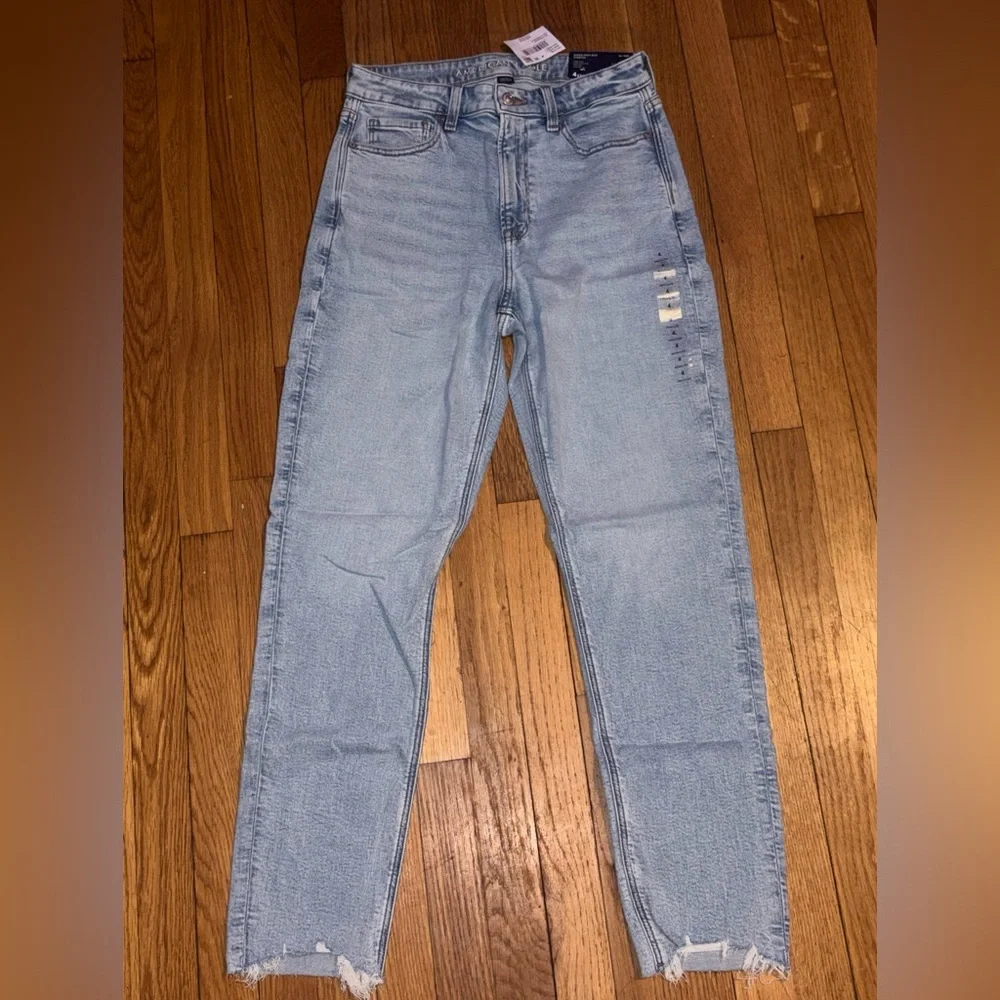 American Eagle Stretch Mom Jean - Picture 5 of 13